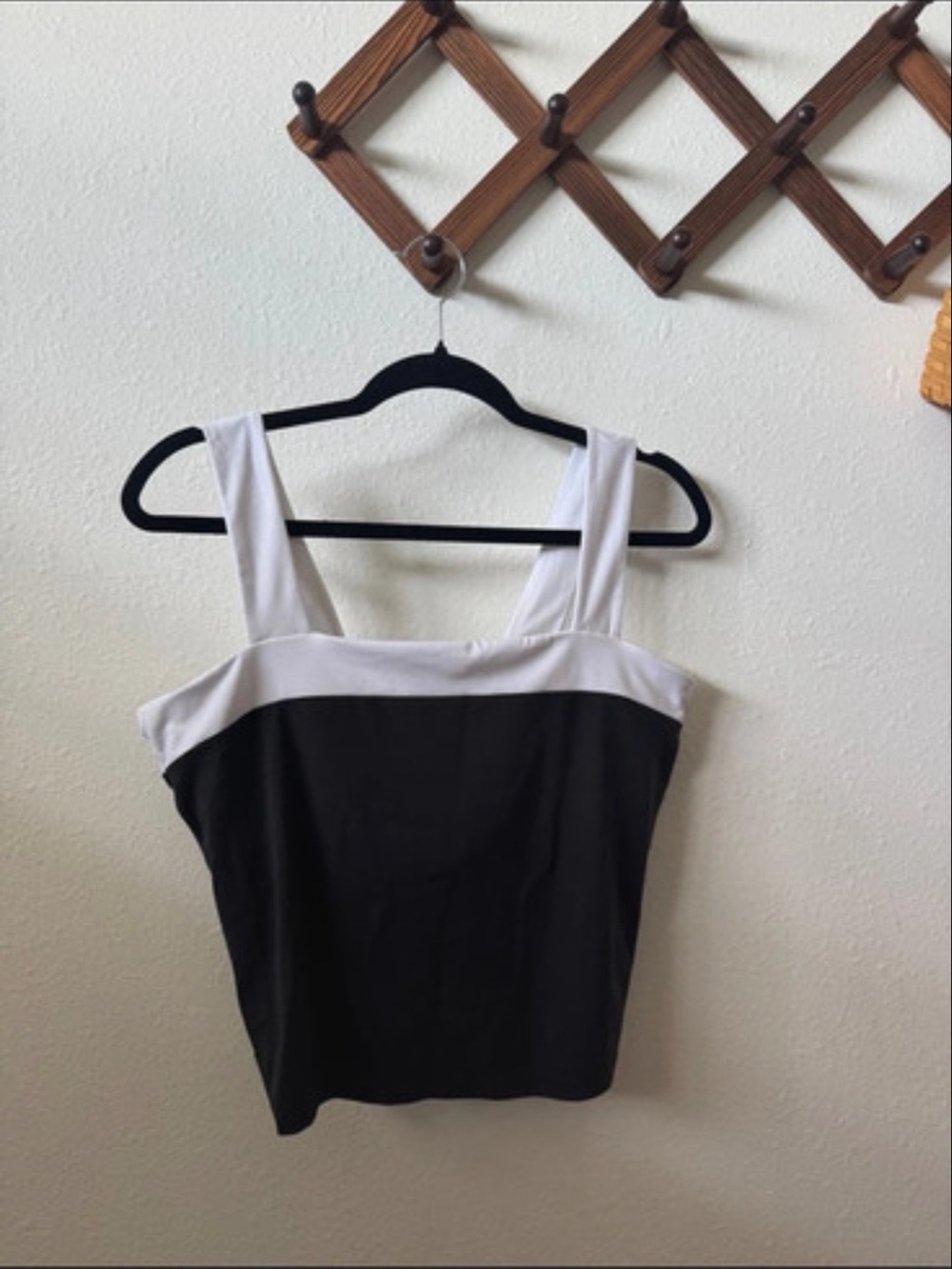 all in motion Black and White Square Neck Crop Tank